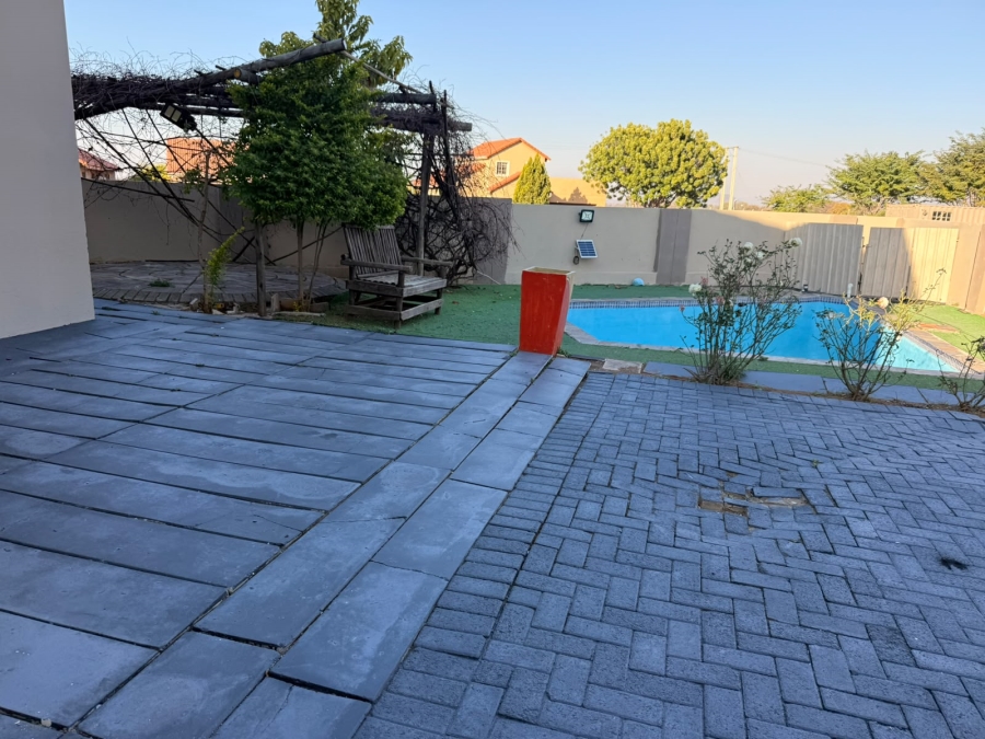 5 Bedroom Property for Sale in Waterkloof North West